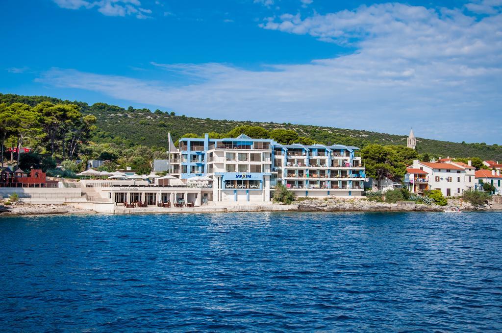 Hotel Maxim โบชาวา ภายนอก รูปภาพ