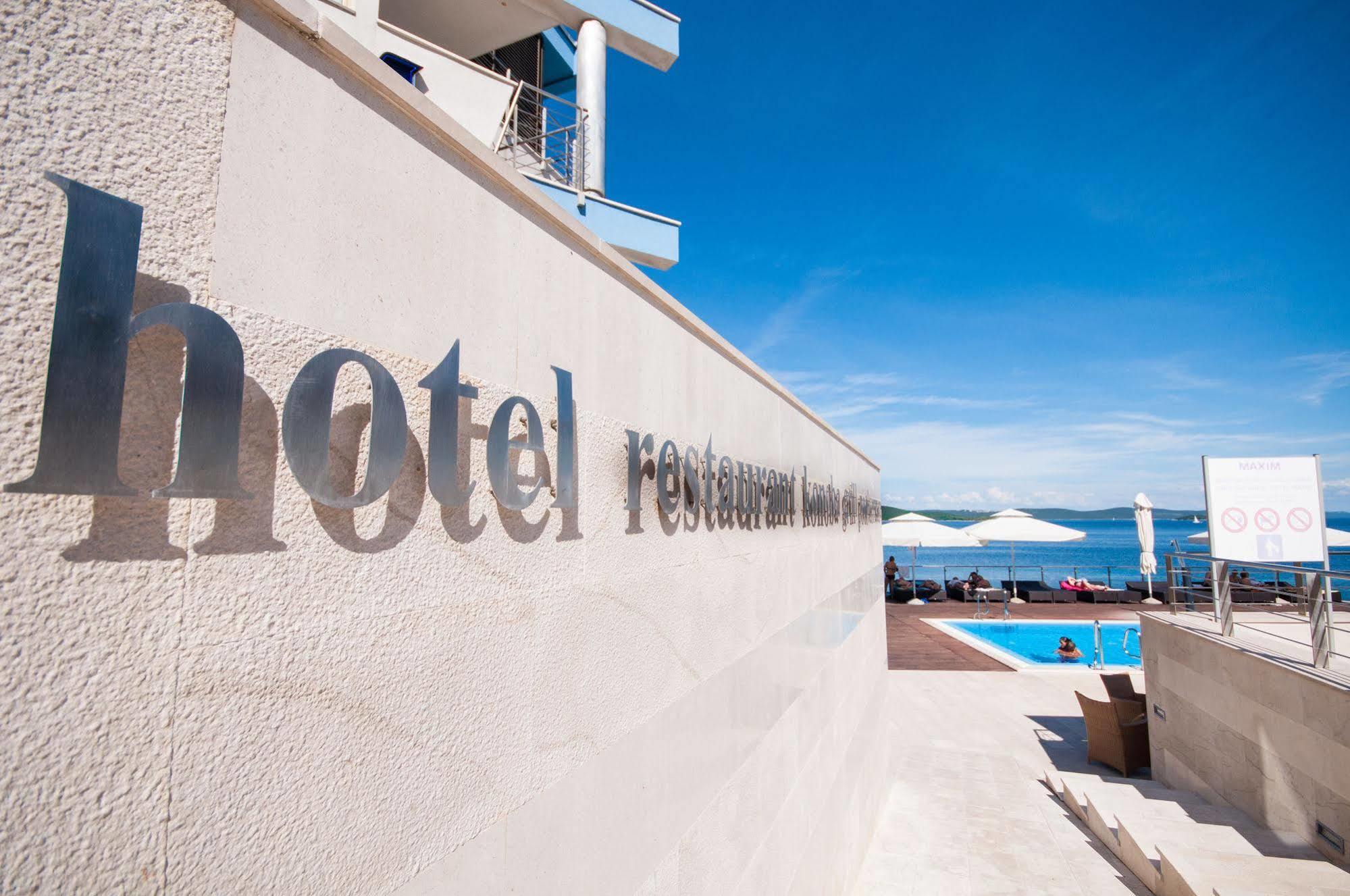 Hotel Maxim โบชาวา ภายนอก รูปภาพ