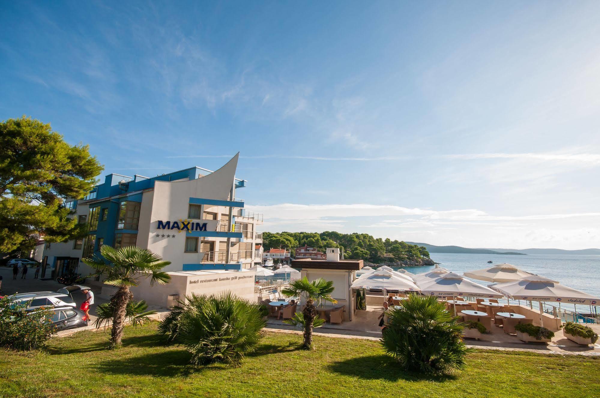 Hotel Maxim โบชาวา ภายนอก รูปภาพ